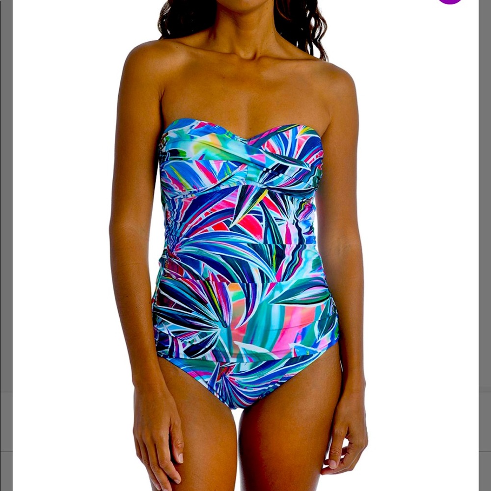 La Blanca swim suit top